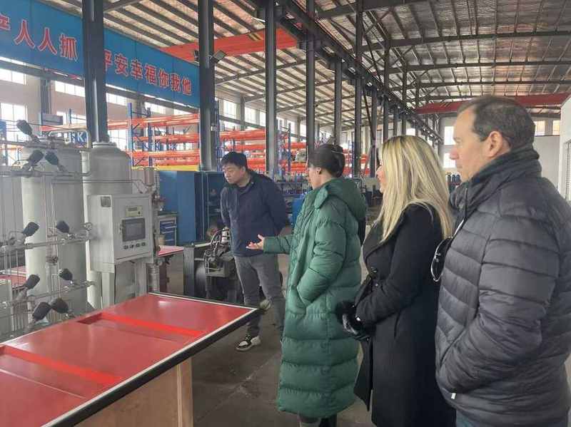 DEENPU Factory — Foreign customer delegation visiting DEENPU factory workshop